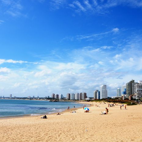 Punta Del Este image